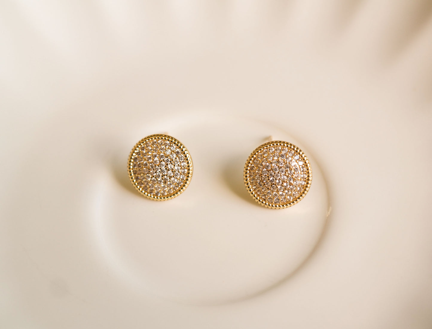 BRINCO CLASSY OURO